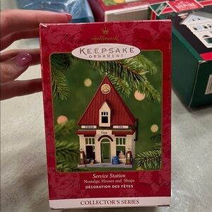 Hallmark Keepsake Ornament - Service Station 2001